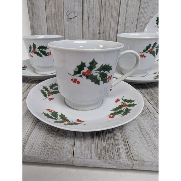 Apulum Porcelain Holly Berries Christmas Tree 3 Tea Cup & 4 Saucer - Picture 2 of 5